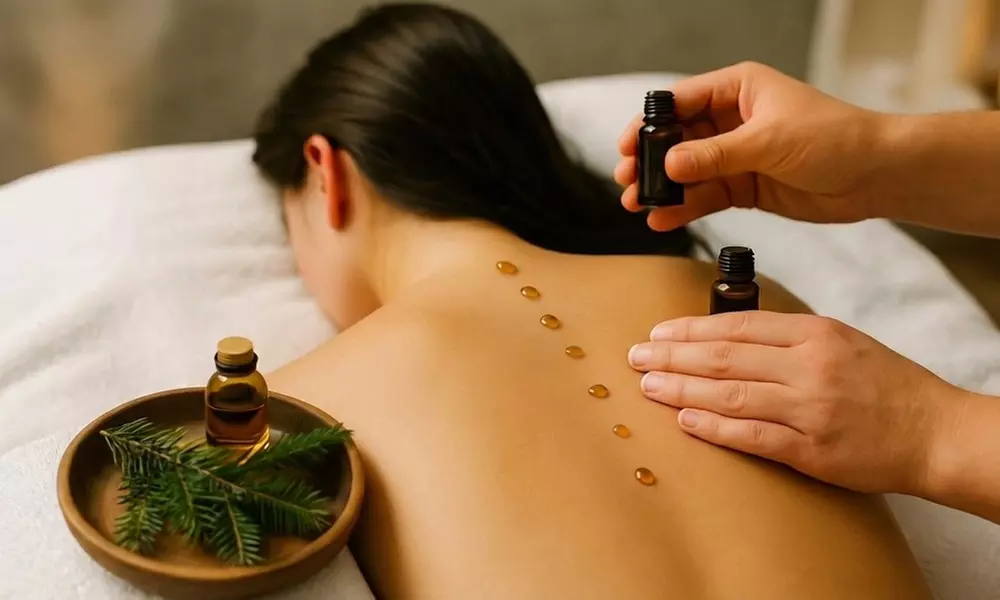50-Min Lymphatic Drainage with Microcurrent or Relaxing Massage