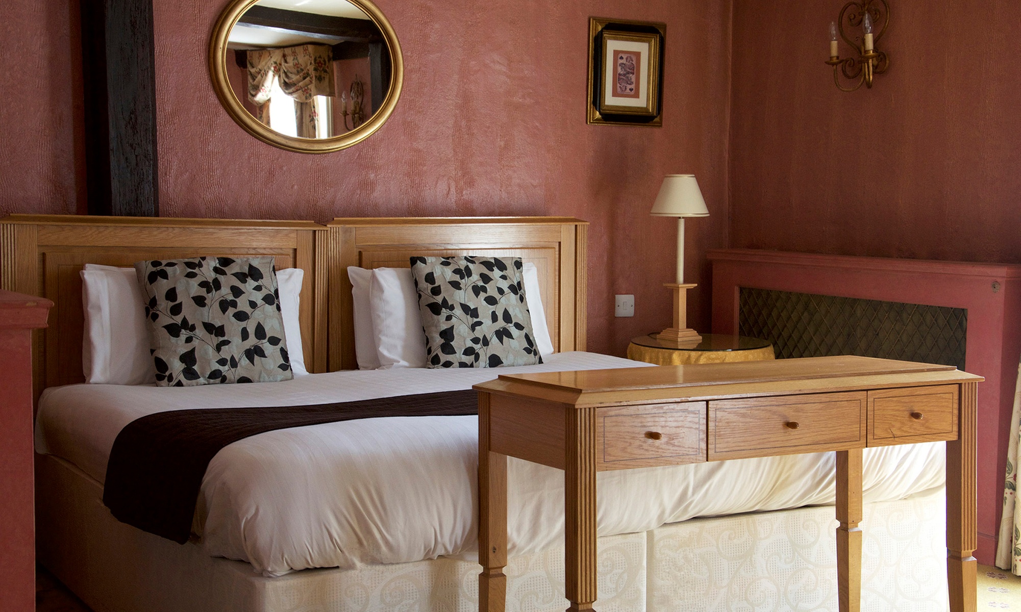 Colchester: 1-2 Nights with Breakfast