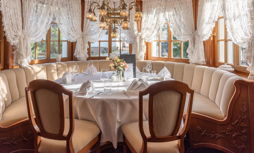 Image 3: Sauerland: Doppelzimmer inkl. Frühstück, opt. 3-Gänge-Abendessen