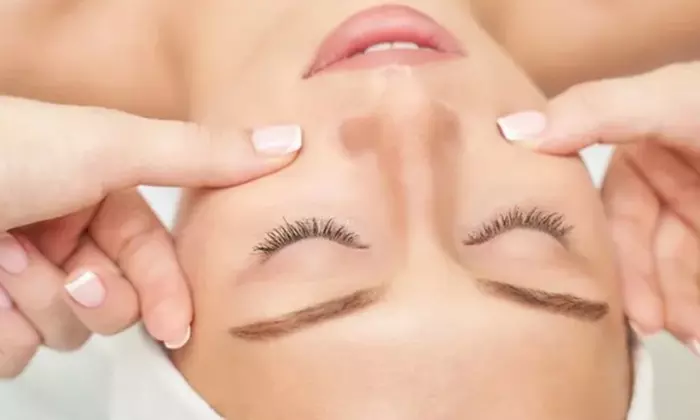 60 Min. klassische oder Biostimulations-Gesichtsbehandlung für 1 Pers.