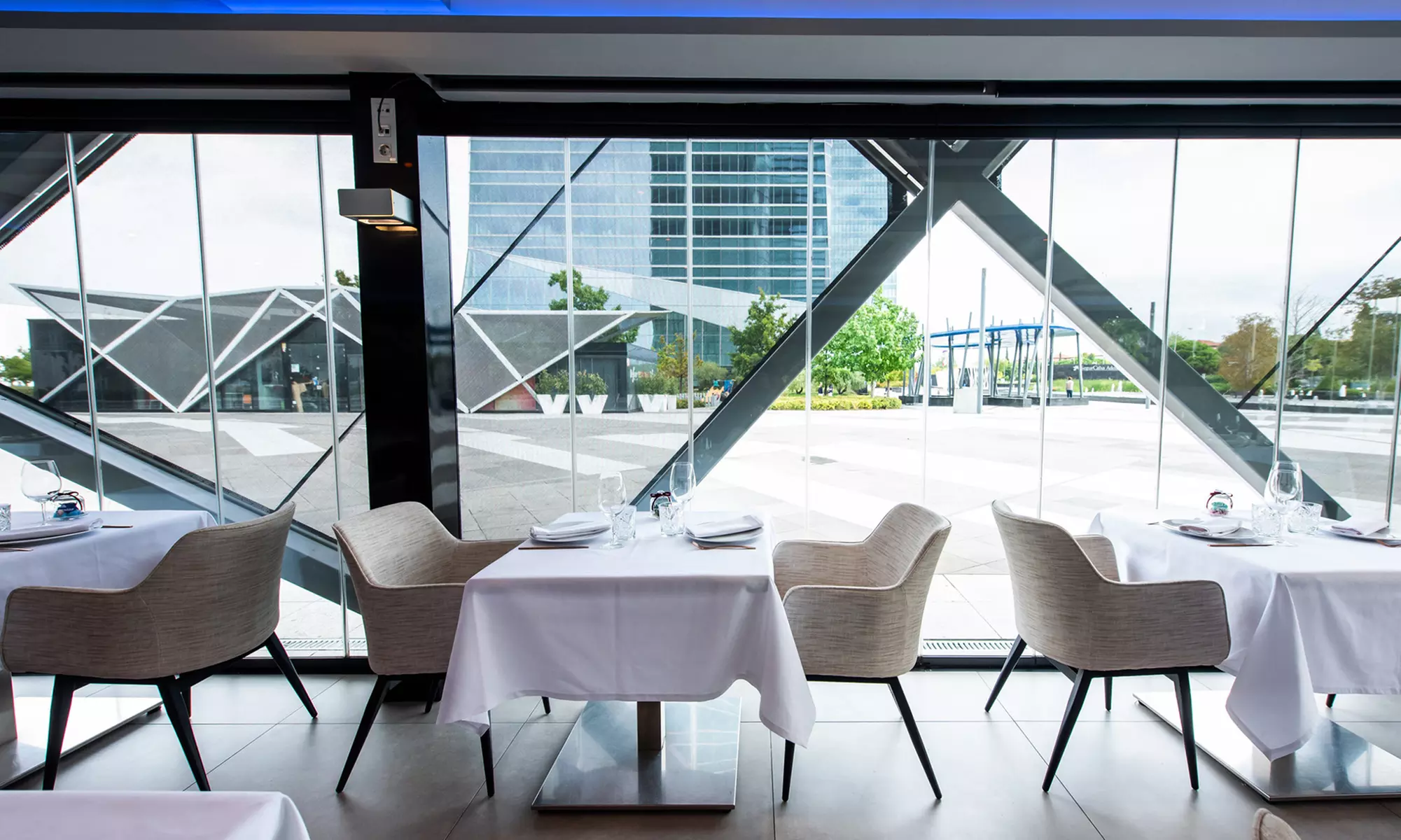 Tria Restaurante Cuatro Torres ofrece una experiencia mediterránea para 2 o 4 con hasta un 50% de descuento - Primary Image