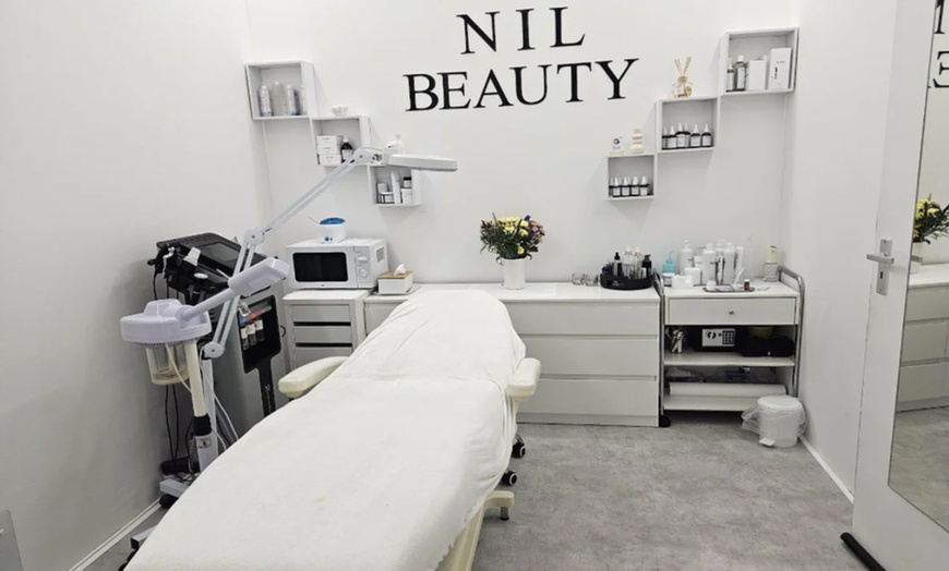 Image 3: Gezichtsbehandeling naar keuze