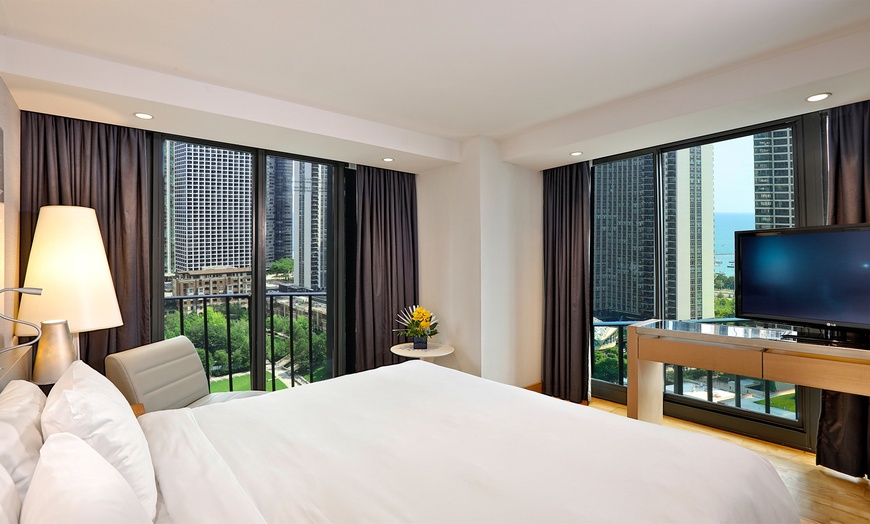 Image 4: Member-Only Deal: Hotel Near Millennium Park- Breakfast/Valet Included