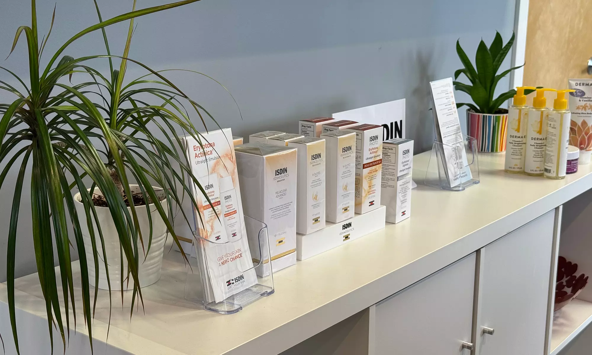 Five or Three Non-Invasive Laser Lipo Sessions with Vibration Plate