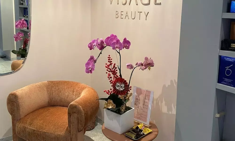 Rejuvenating 60-Min Dermaplaning Facial with Jelly Mask & LED Light