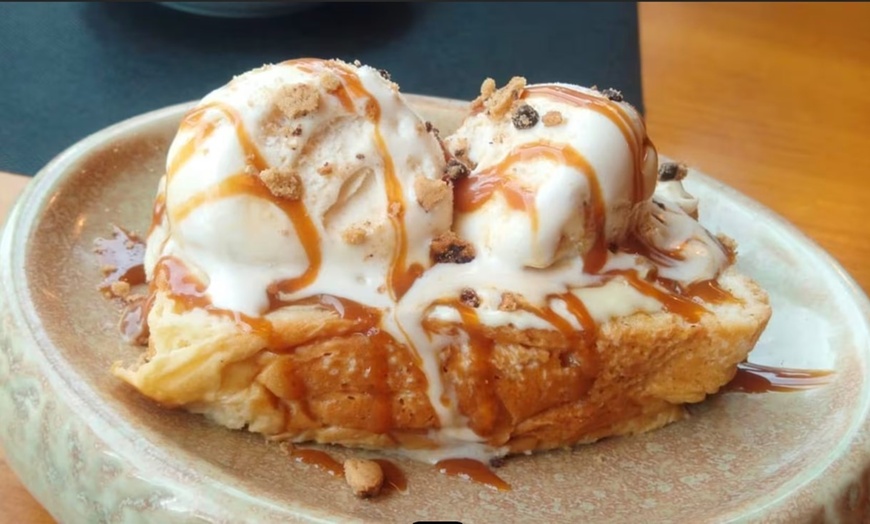 Image 18: Menú para 2 o 4 con entrantes, principales, postres y bebidas 