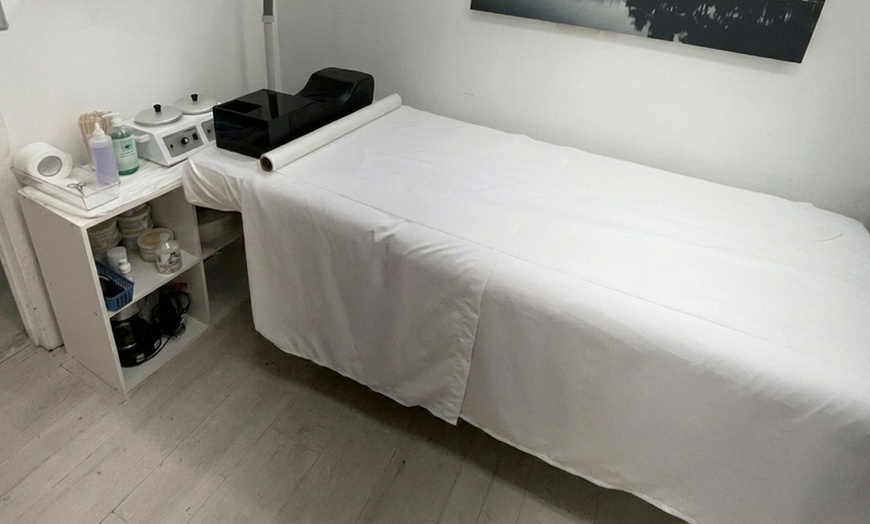 Image 3: Smooth Skin Awaits: 1, 3 or 5 Bikini Wax at Nail Art By Isa 