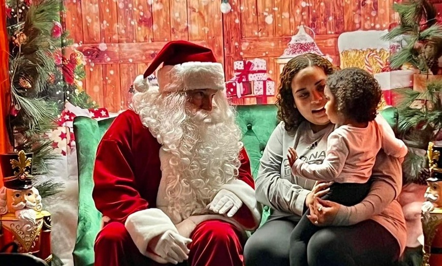 Image 7: Drive-Thru Christmas Lights, Through Jan 3, 2026 – Central Texas