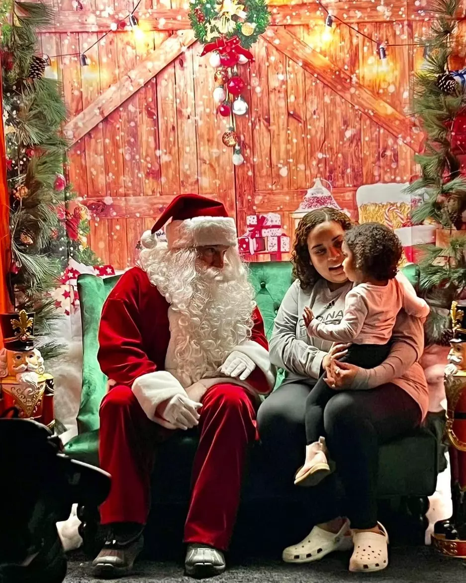 Drive-Thru Christmas Lights, Through Jan 3, 2026 – Central Texas