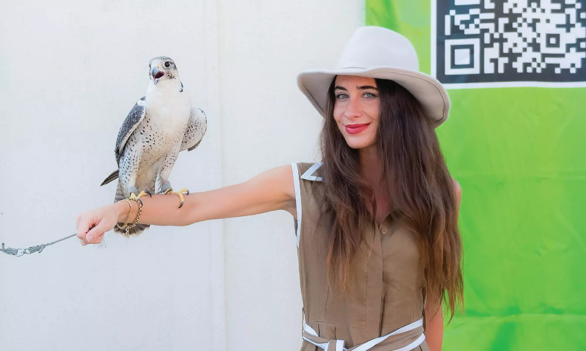 Hot Air Balloon Ride over Dubai Desert Package with Transfers