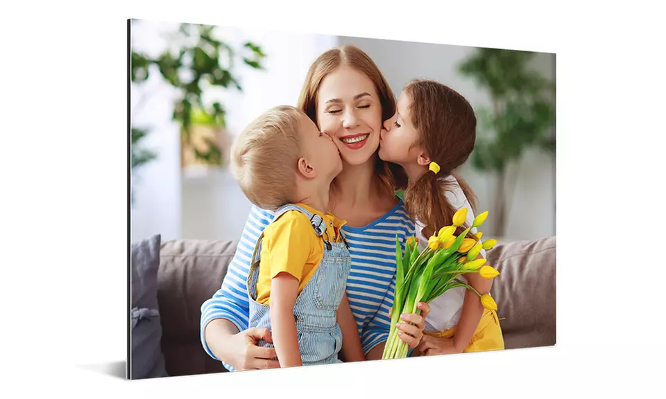 1 of 2 foto's op metaal