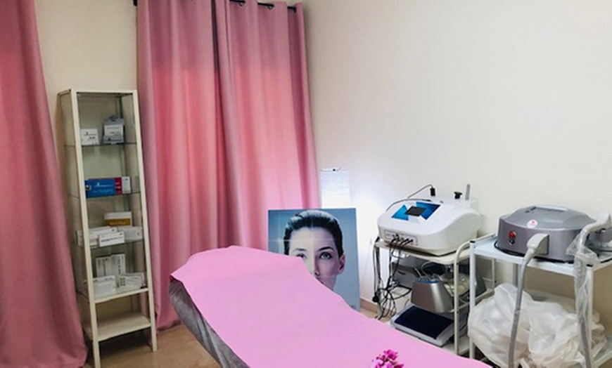 Image 4: Ritual relajante con envoltura de lodos nutritivos y masaje