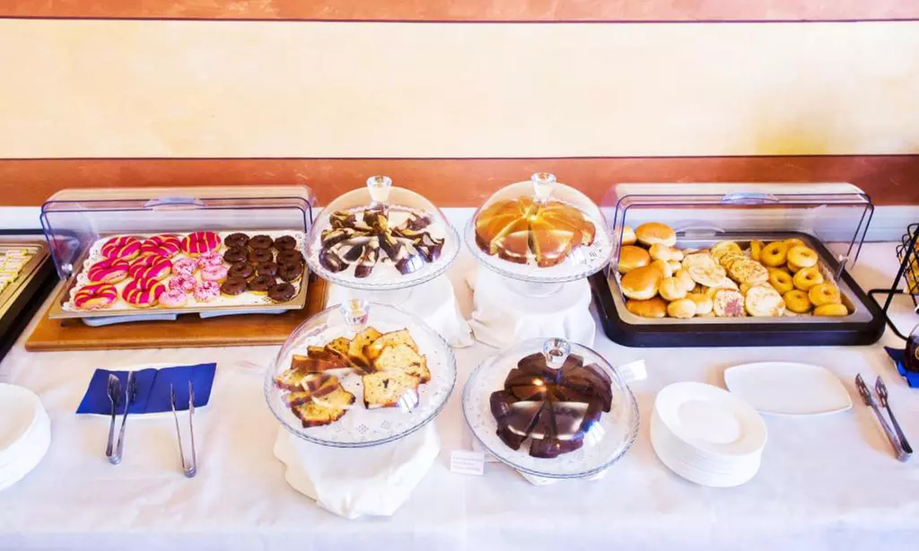 Pozzolengo: camera Economy con mezza pensione per 2 persone