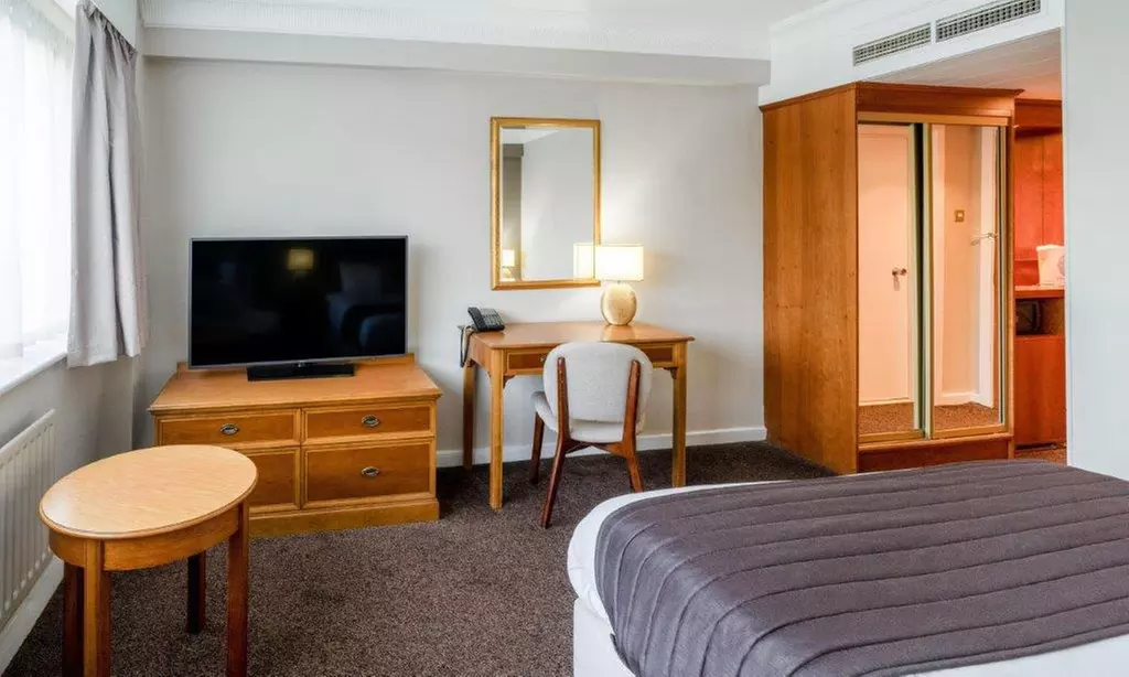 4* Newcastle upon Tyne: Standard Double or Twin Room Stay w/ Breakfast