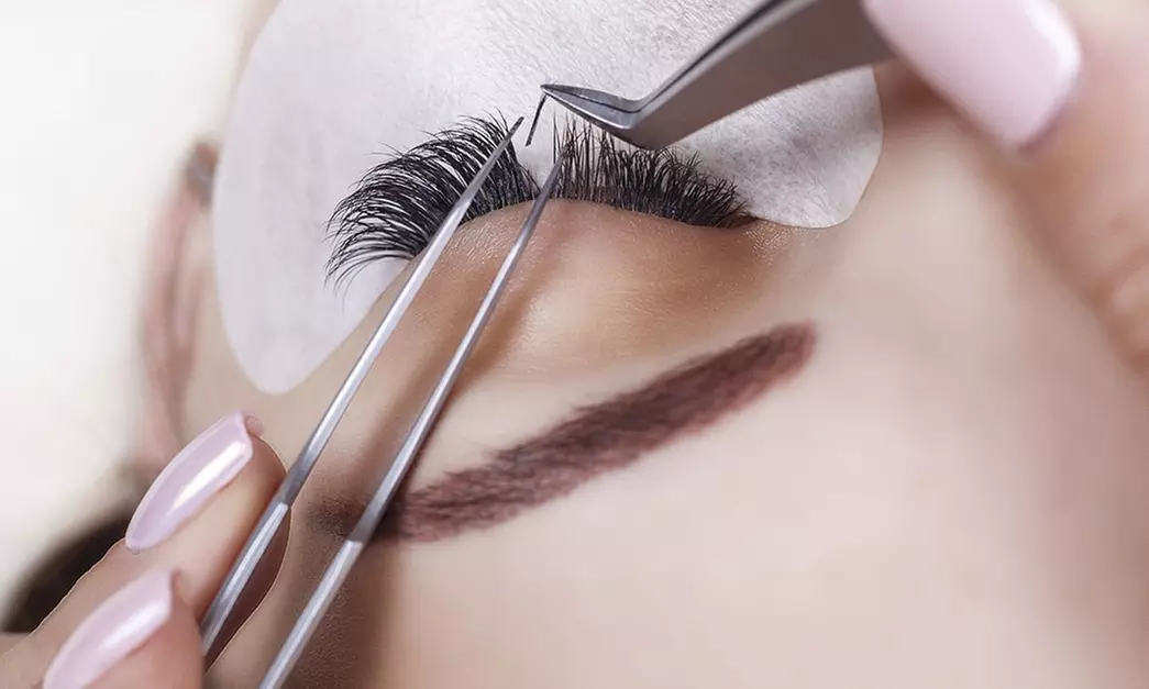 Extensiones de pestañas pelo a pelo con acabado a elegir para 1