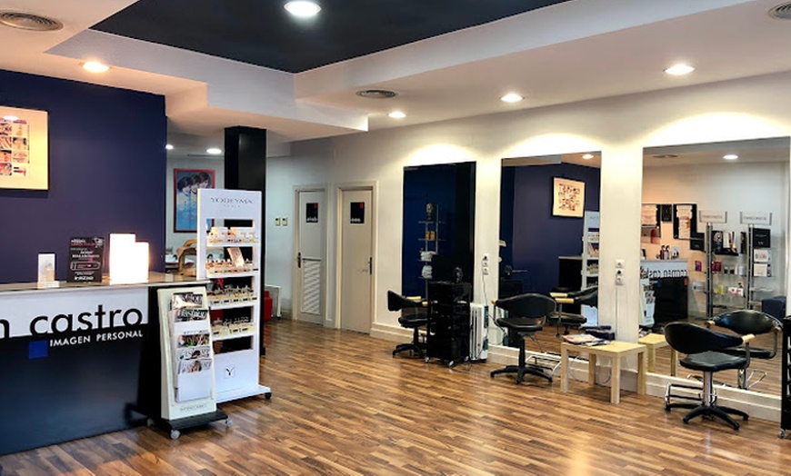 Image 4: Sesión de peluquería completa con opción a tinte de raíz o mechas