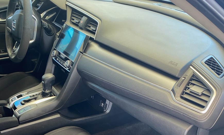 Image 6: Wash & Wax / Exterior Treatment-Full-Size Car, SUV/Van, or Midsize SUV