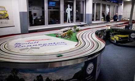 1 Std. RaceCar inkl. Fahrzeug & Strecke nach Wahl für 2 Personen - Renncenter Hamburg