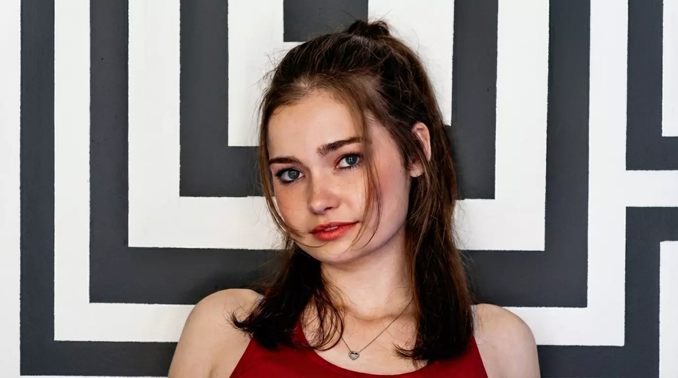 Unleash Your Confidence with a 15 or 30 Minute Photography Session at Michaels Photography (Up to 55%Off)