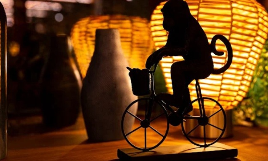 Image 38: Menú fusión a elegir entre clásico o prémium para 2 o 4 personas 