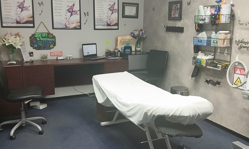 Image 2: Experience Smoothness with 6 Laser Hair Removal Sessions