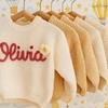 Image 9: Un pull unique brodé pour bébé