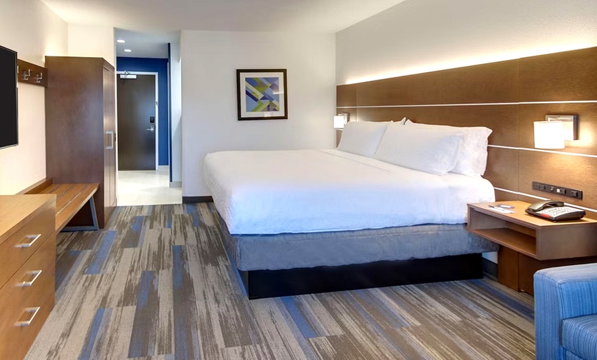 Image 6: Stay at Holiday Inn Express Fishkill–Mid Hudson Valley, NY