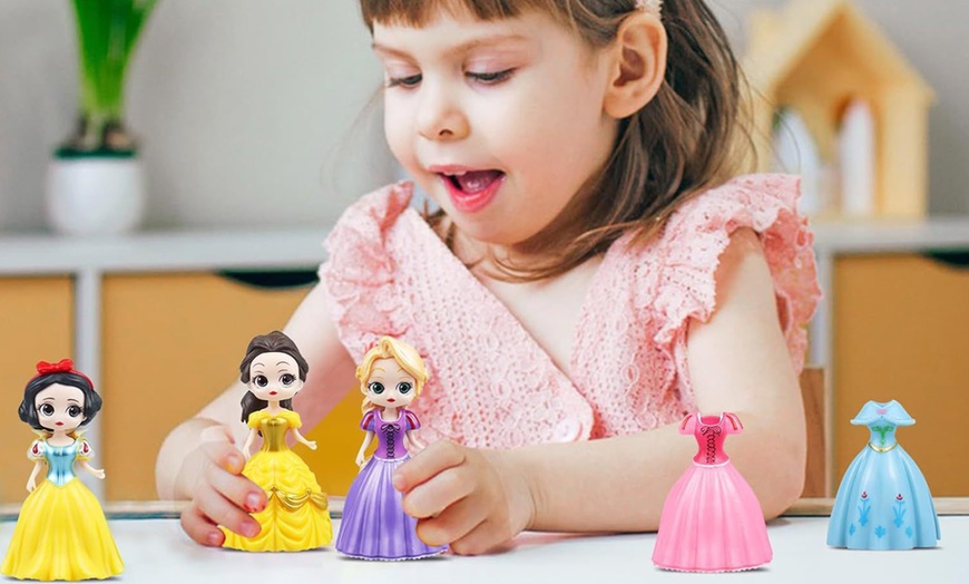 Image 3: Fairytale Princess Dress-Up Doll Set Advent Calendar
