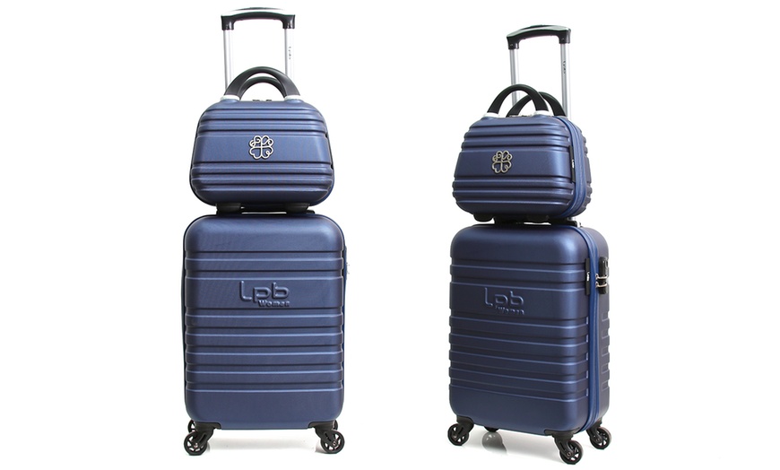 Image 12: Trolley Bag and Vanity Case Set