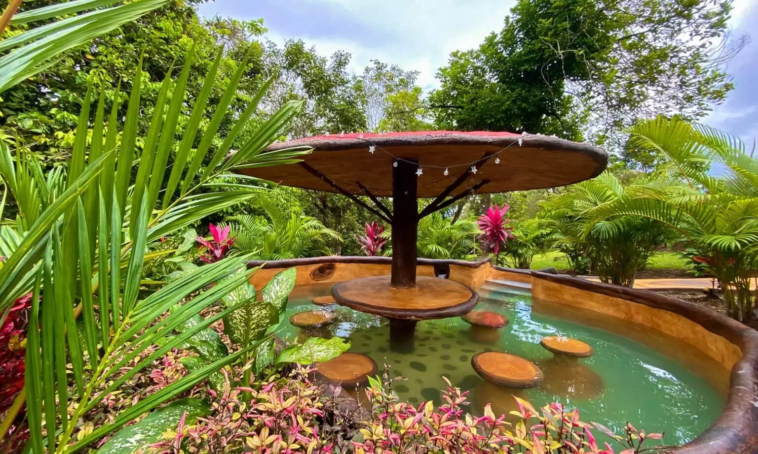 ✈ 4-Nt Costa Rica Getaway w/ Optional Air & Hotels from Travel by Jen