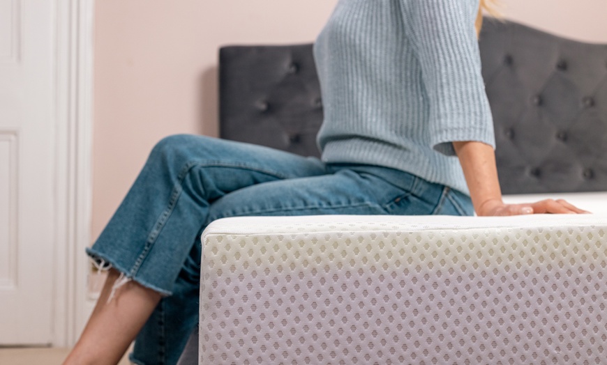 Image 8: DS Living PureDream Memory Foam Mattress in Multiple Depths and Sizes 