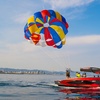 Image 3: Vuela alto: experiencia de parasailing para 2 o 4 personas 