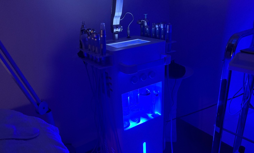 Image 4: Masaje facial relajante, limpieza coreana o ambas para 1 persona