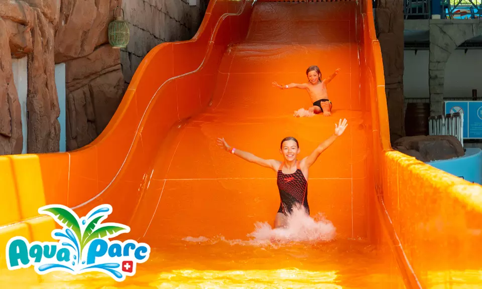 Entrée journée à Aquaparc en Suisse: toboggans géants et vagues