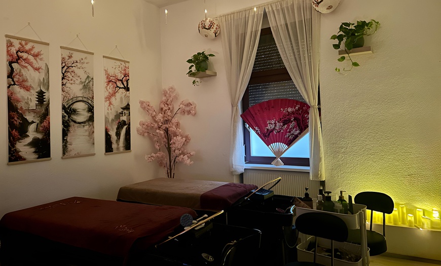 Image 3: Bis zu 100 Min. Head Spa nach Wahl für 1 Person