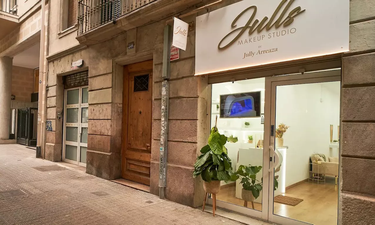 Ritual capilar japonés head spa con aromaterapia, masajes y bebida