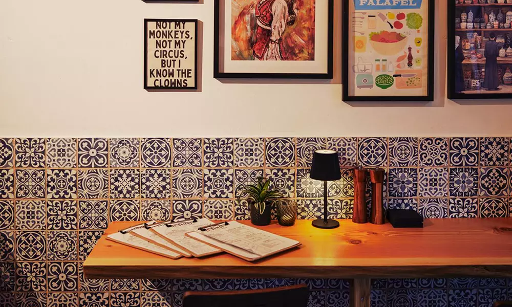 2 Falafel-Wraps To-Go