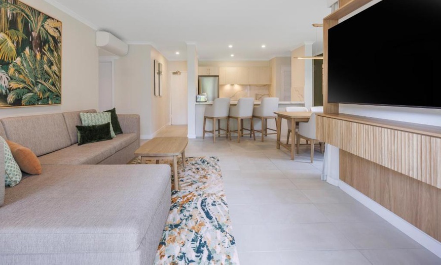 Image 4: Palm Cove Getaway: Two or Three-Bedroom Apartment with WiFi