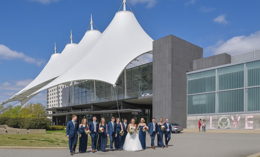 Image 4: Explore Wedding Vendors and Exclusive Gifts at Spring Bridal Expo