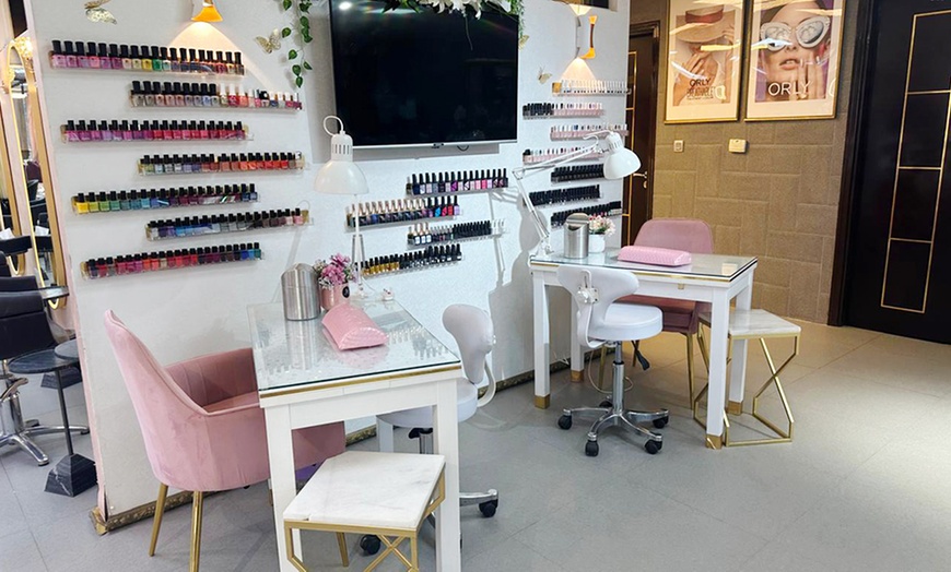 Image 5: Brightening, Purifying, Anti-Aging, Deep Cleansing Facial and More