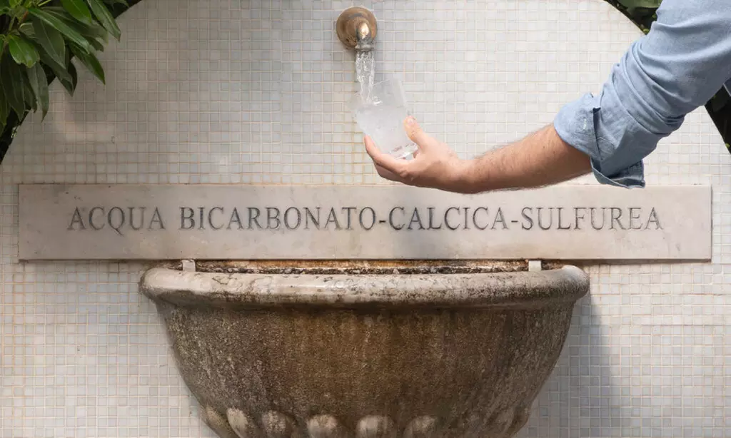 Monticelli Terme: 1 o 2 notti con colazione o mezza pensione e terme