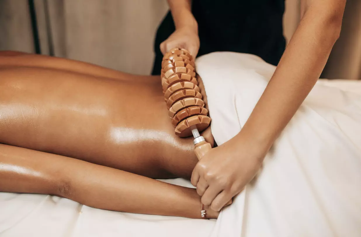 Wood Therapy Sessions for a Smoother, Toned Body