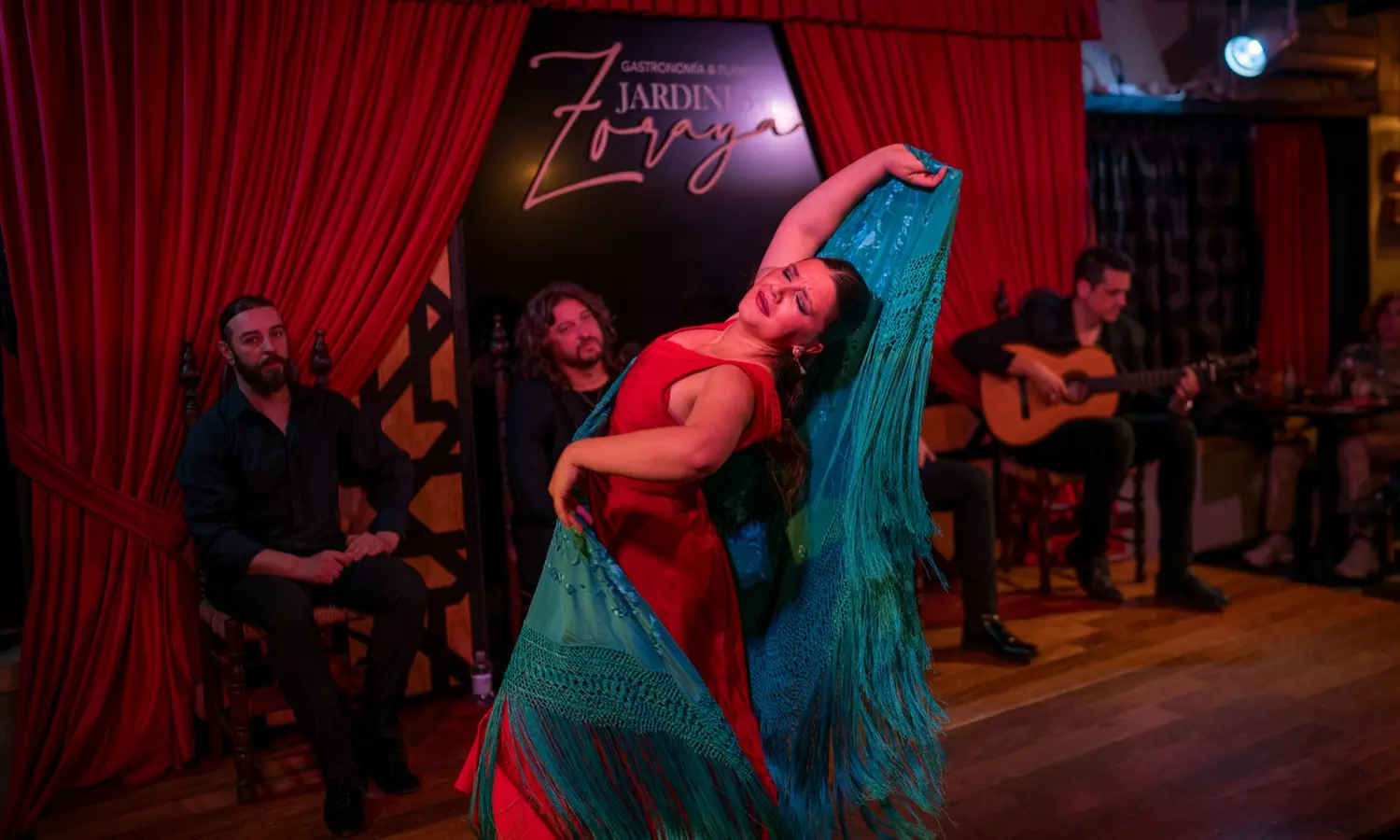 Espectáculo de flamenco con opción a picoteo y bebida para 2 o 4