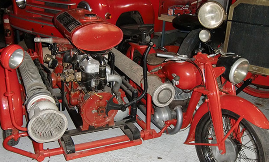 Image 4: Eintritt ins Fahrzeugmuseum für 2 Erwachsene, optional mit 2-4 Kindern