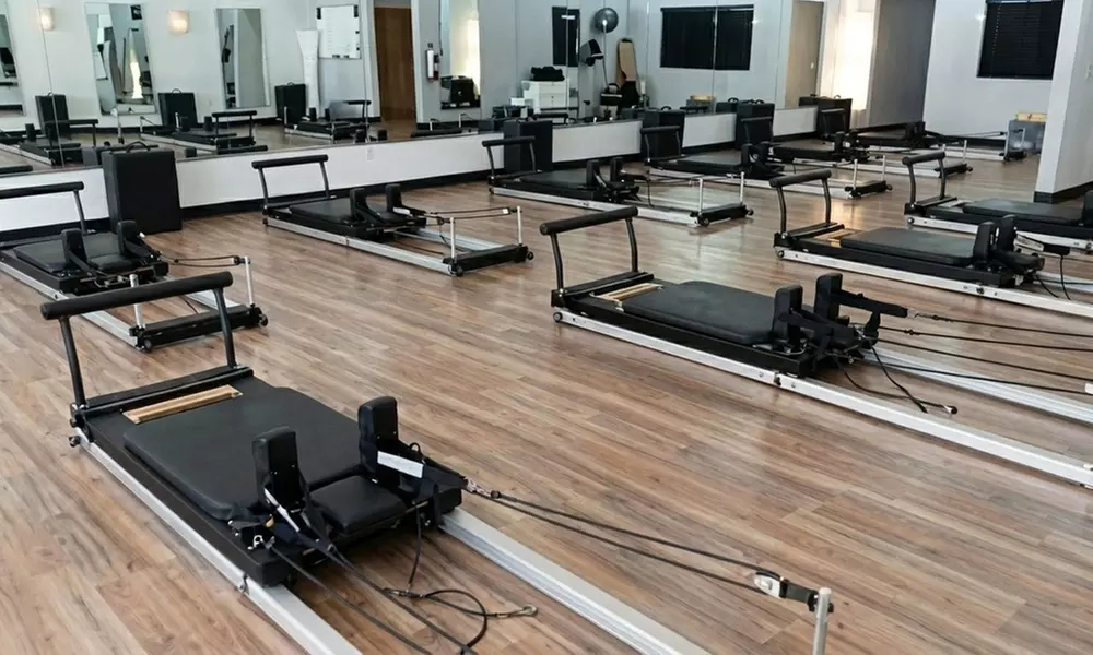 Pilates Reformer Classes in Glenview – Strengthen and Flex