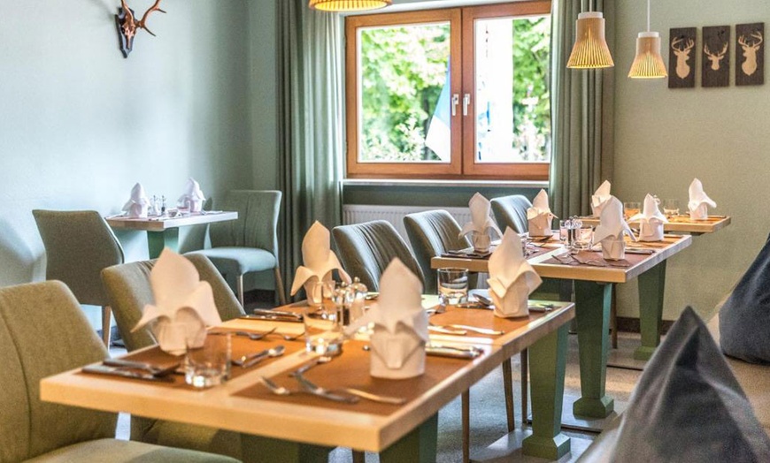 Image 12: Suite für 2 im 4* Adults-Only Hotel Das Aunhamer mit Spa