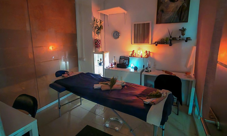 Image 6: Masaje drenante linfatico, reductor y anticelulítico a elegir