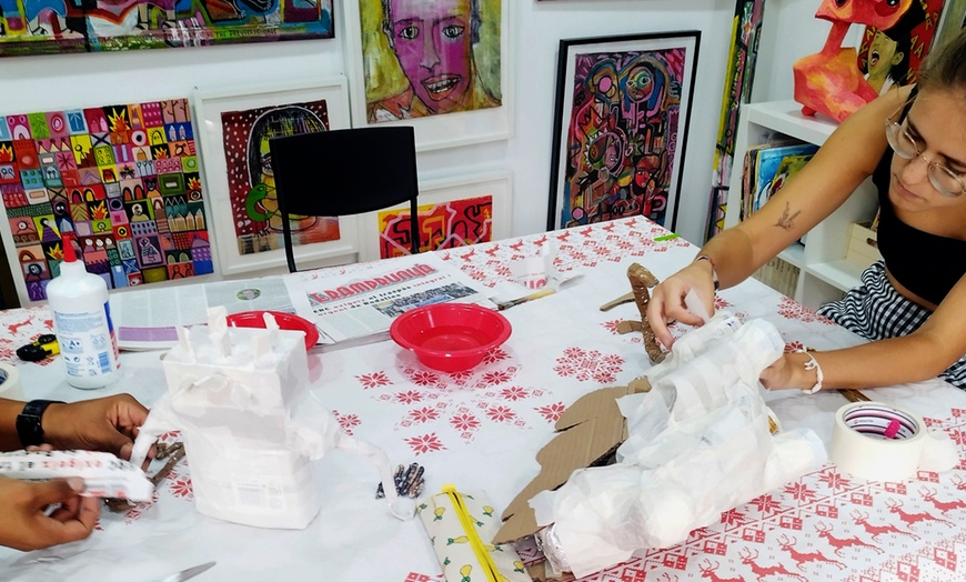 Image 10: Taller de escultura en papel maché, cuatro clases para 1 o 2 