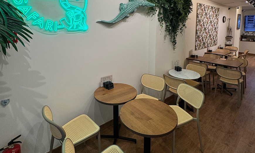 Image 3: Brunch o merienda para 2 o 4, con opciones dulces, saladas y gourmet