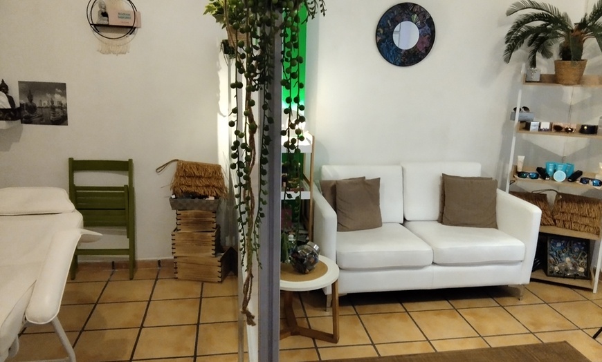 Image 3: Micropigmentación eyeliner y shading o microblading y diseño de cejas 